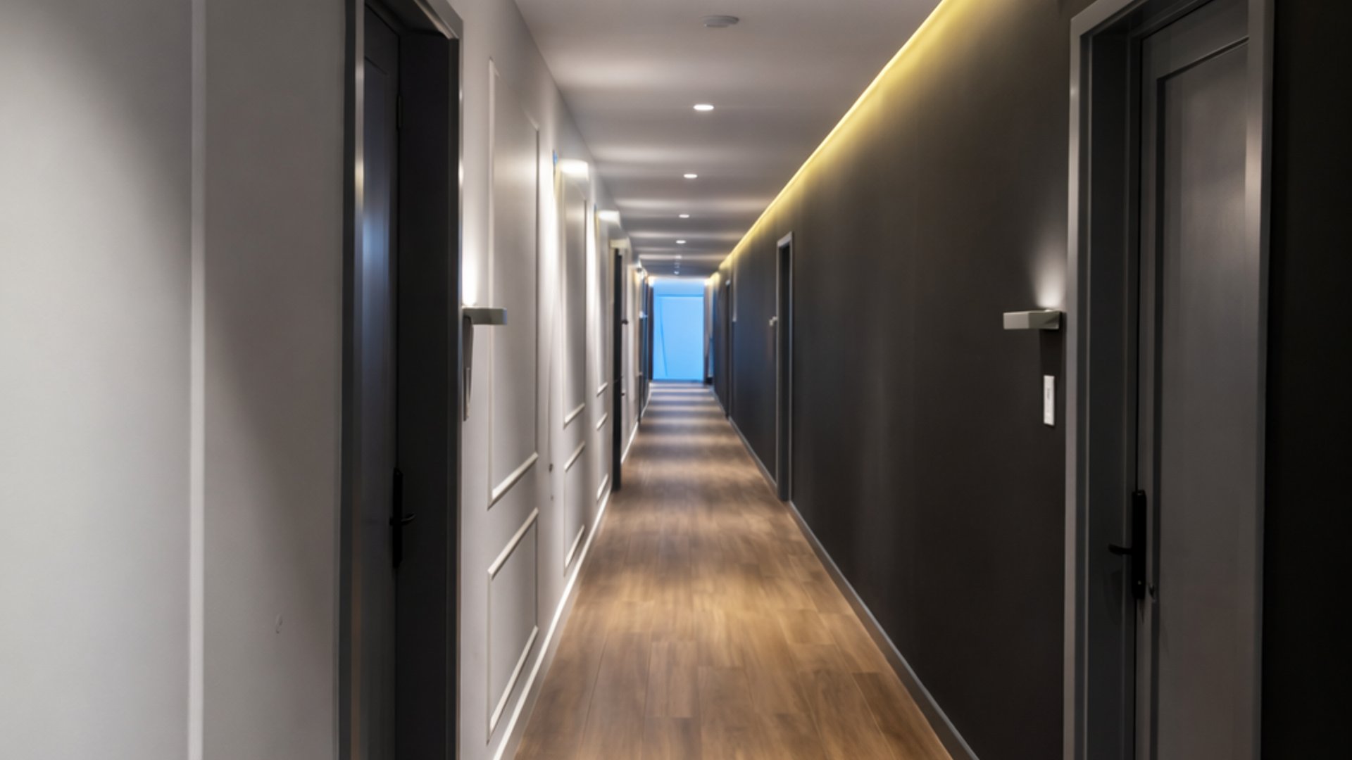 Apartamento En Renta | Edificio Atarah Torre 1, Zona 10 - Miniatura 2