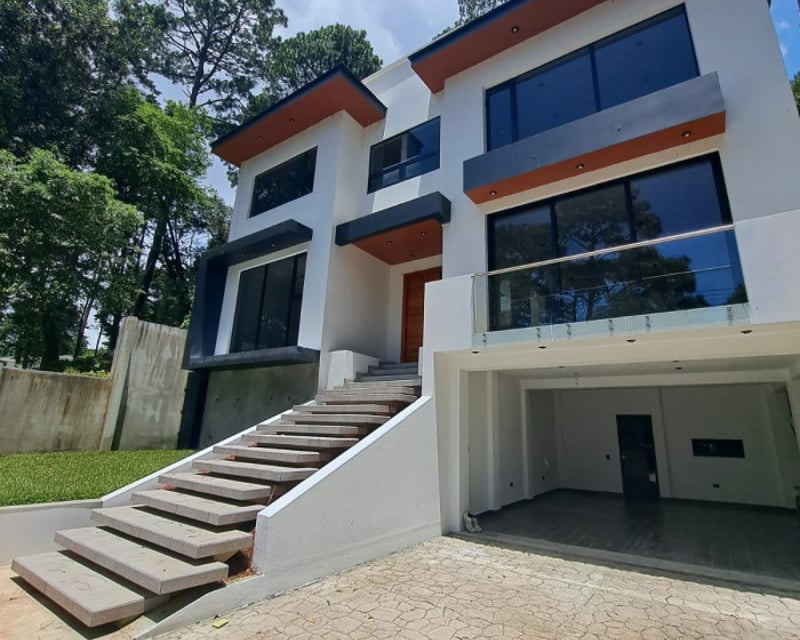 Moderna casa en venta en Terravista km 16.5 CAES