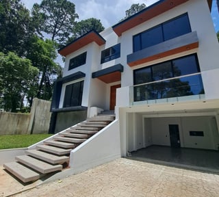 Moderna casa en venta en Terravista km 16.5 CAES