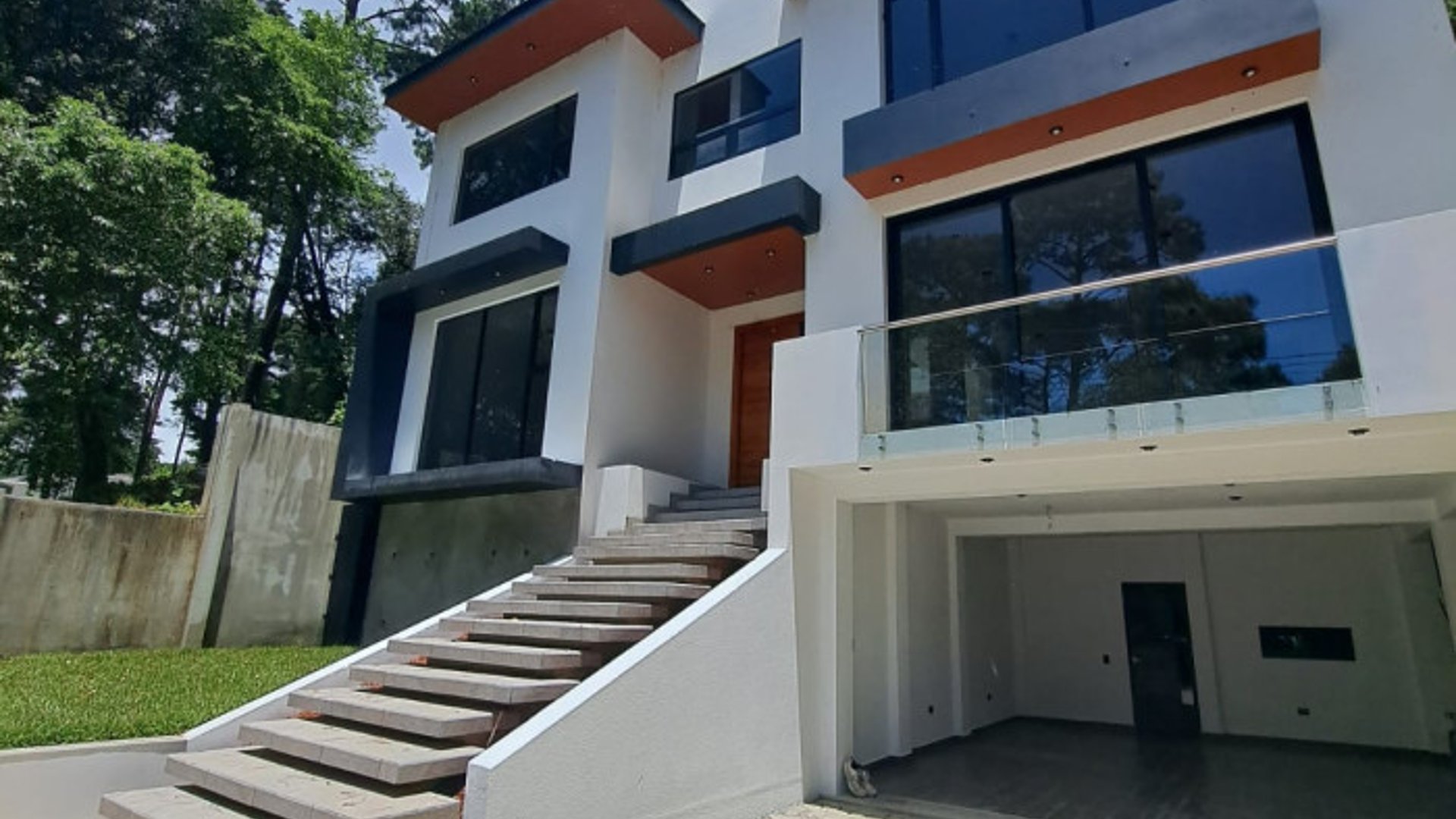 Moderna casa en venta en Terravista km 16.5 CAES