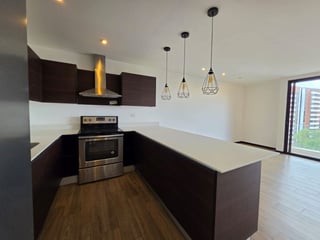 Venta de apartamento de 3 Dormitorios en Zona 15 VHI (B) - 2