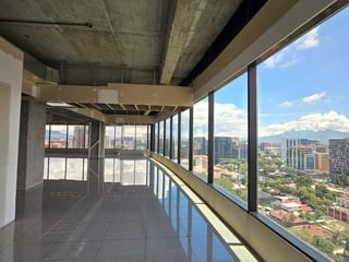 En venta oficinas en la Zona 10 Interamericas - 3