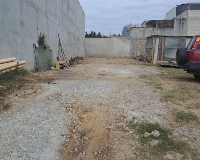 Excelente terreno en Hacienda Real Zona 16 Sector 3 | 8x30