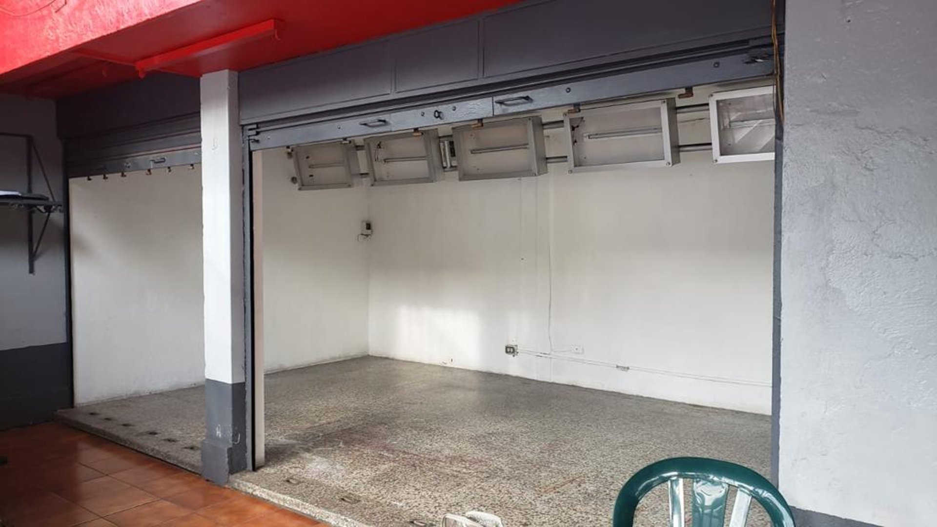 Alquilo Locales Comerciales en zona 7 - Miniatura 2