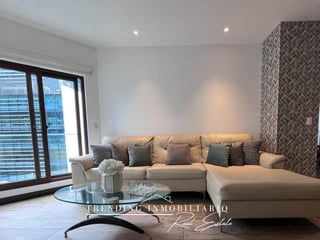 Furnished 3-Bedroom Apartment for Rent in Zone 10, Guatemala City | 2 Parking Spaces | $1600 - Image 1