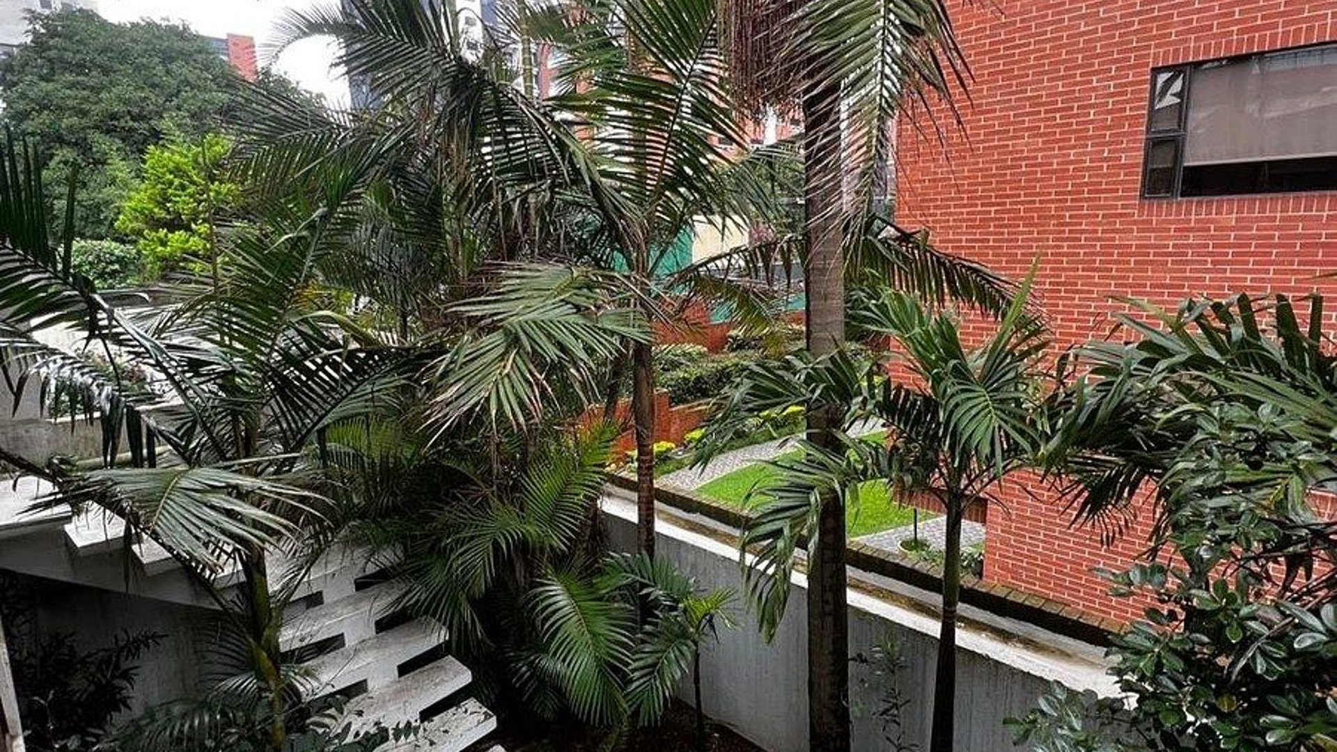 VENTA DE PROPIEDAD COMERCIAL – ZONA 14 - Miniatura 11