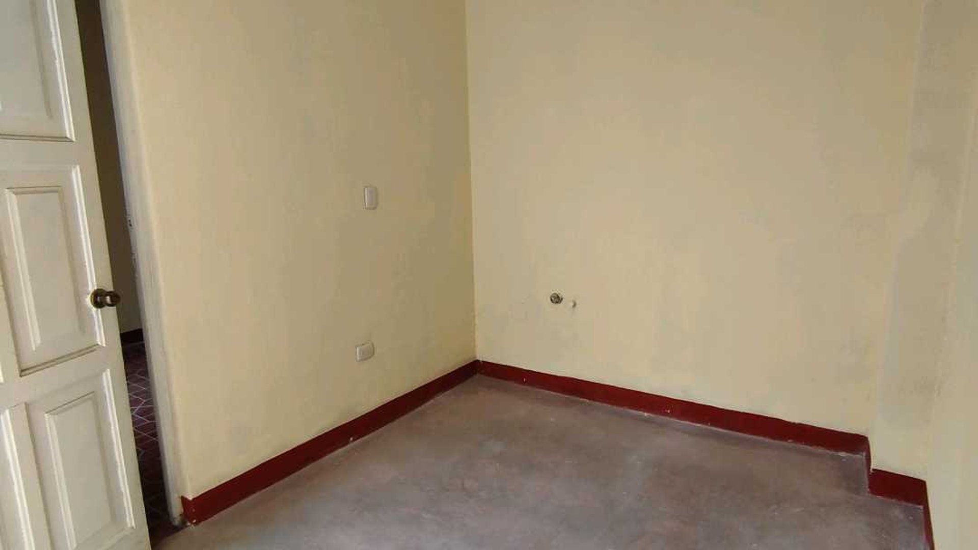 Casa de 4 habitaciones en alquiler, zona 1 - Miniatura 7