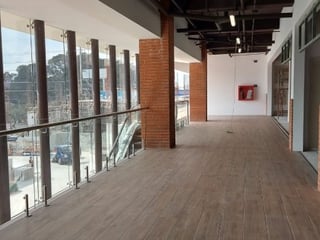 Venta Oficina en edificio Petapolis zona 12 - 4