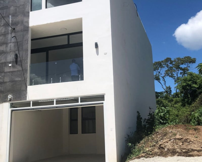Casa en venta, Zona 16, Hacienda Real.