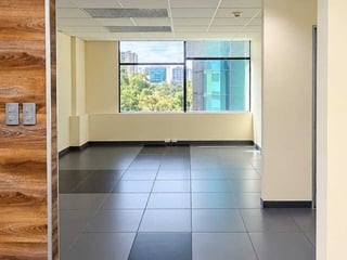 OFICINA REMODELADA EN VENTA 📍 Edificio Europlaza, Zona 14 - 2