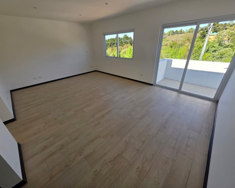 Casa con hab de servicio en venta Trivento KM18.5 CAES 4 habs Ref-5634