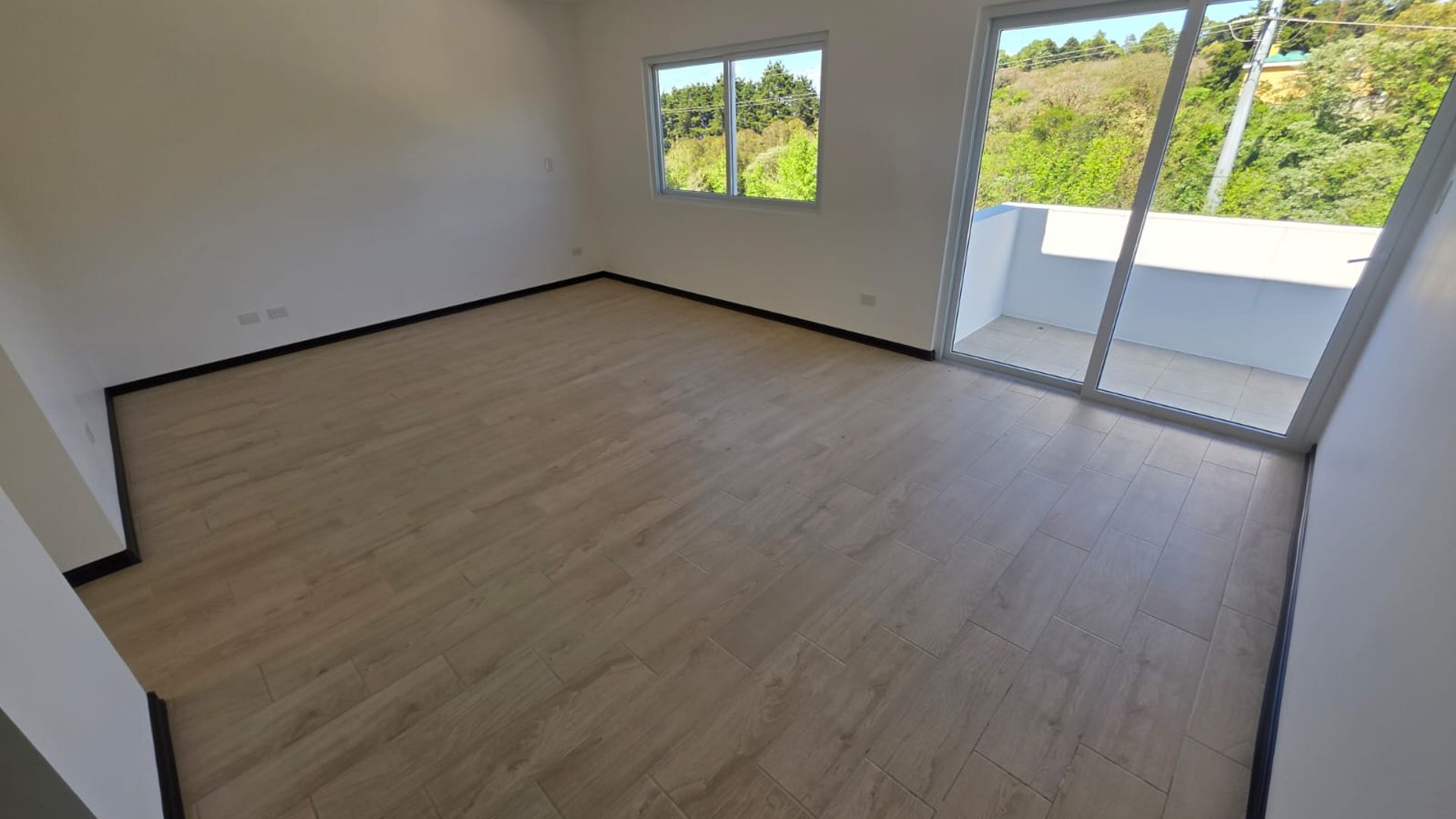 Casa con hab de servicio en venta Trivento KM18.5 CAES 4 habs Ref-5634
