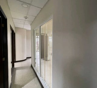 Vendo Clinica en Edificio Mutimedica
