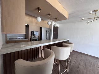 Apartamento en venta nivel alto de 3 habitaciones en Zona 7 Ref-5977 - 2