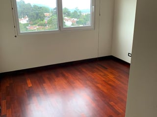 Apartamento en alquiler, Vista Real zona 14 - Image 11