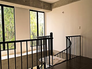 Alquilo / Vendo Moderno Apartamento tipo Loft en zona 10 con jardín - 4