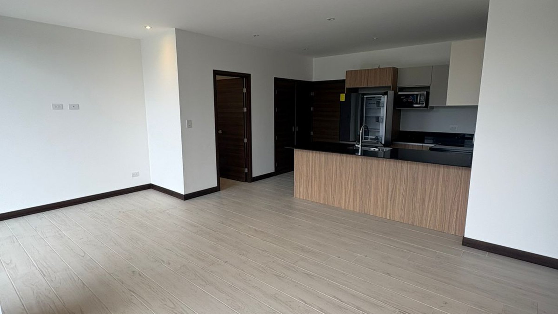 ???? APARTAMENTO EN RENTA – 3 HAB + LÍNEA BLANCA  | SPAZIO | ZONA 15 - Miniatura 4