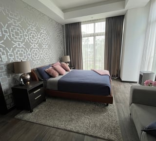 Vendo o rento Apartamento de 2 habitaciones en  Lirios  de Cayala 1 . zona 16