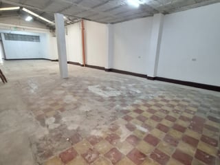 Local/bodega comercial de renta en zona 1 - 4