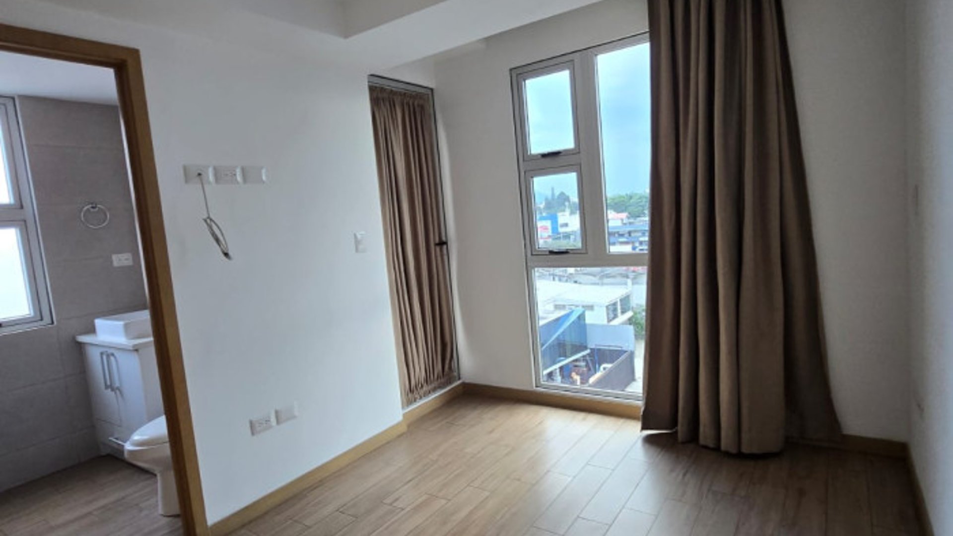 En renta apartamento en CityHaus zona 10 - Miniatura 5