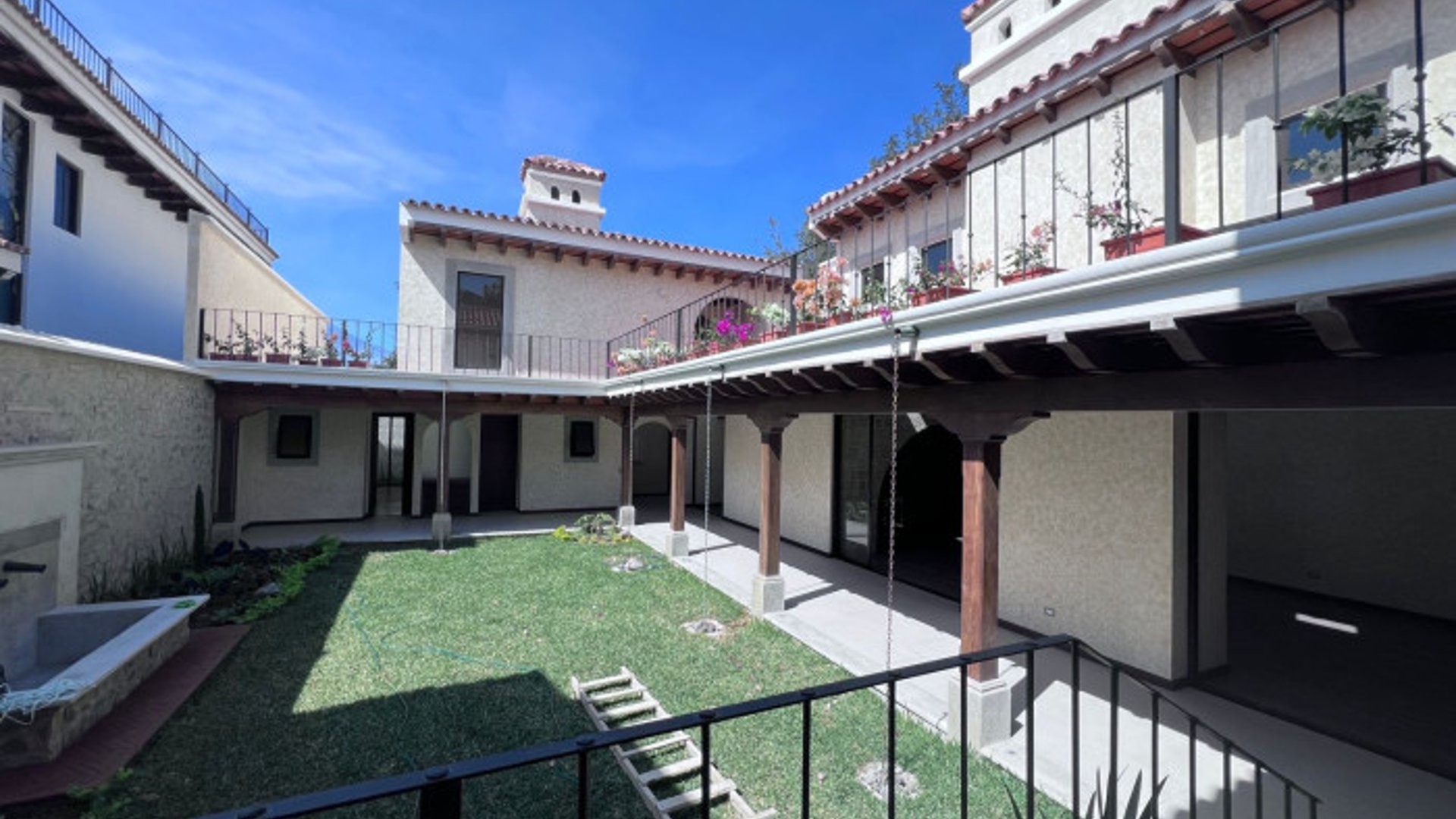 Amplia casa en venta en Condado del Obispo