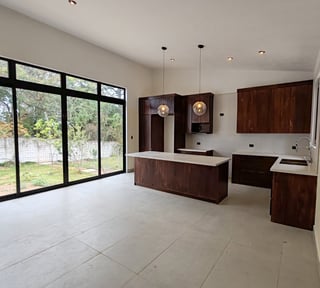 Casa en Venta de 1 Nivel en San Lucas Sacatepequez