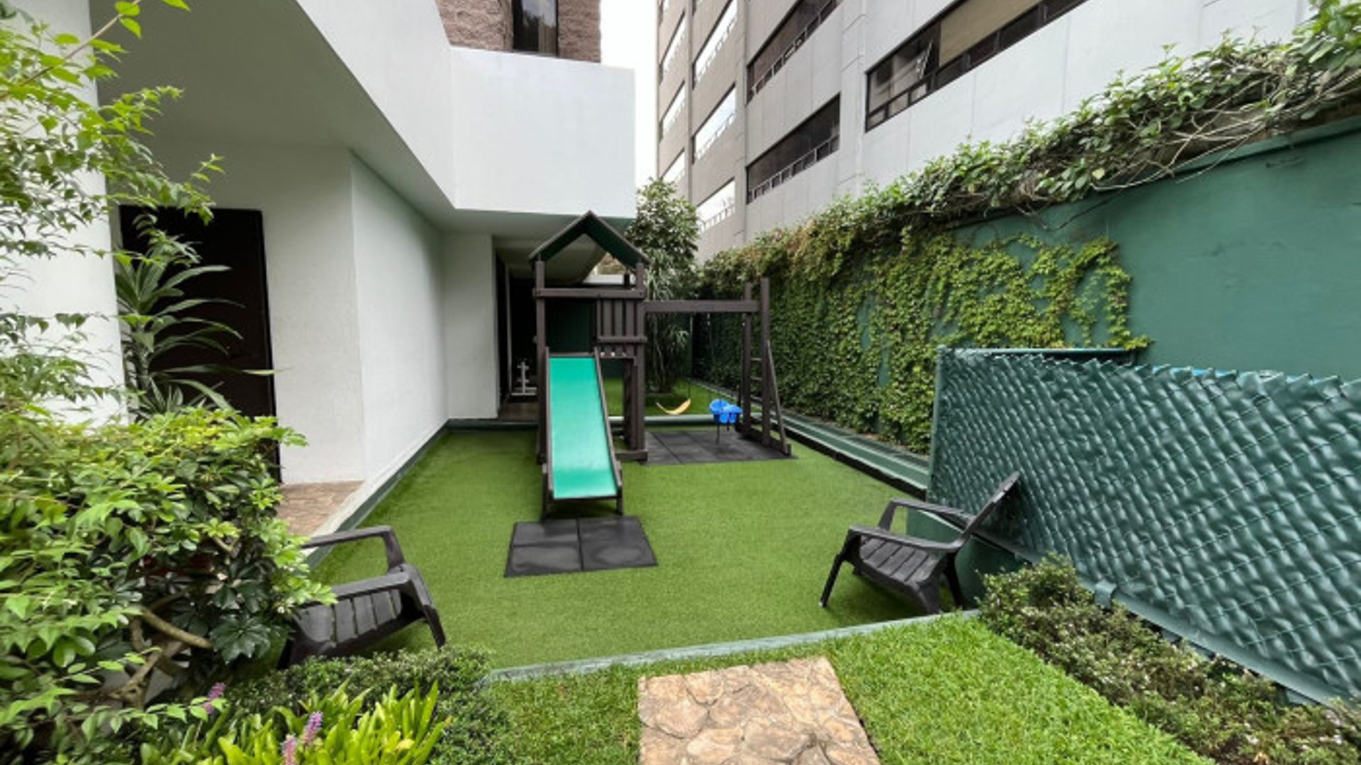 Apartamento en alquiler de 111Mts en Zona 14 Guatemala - Miniatura 3