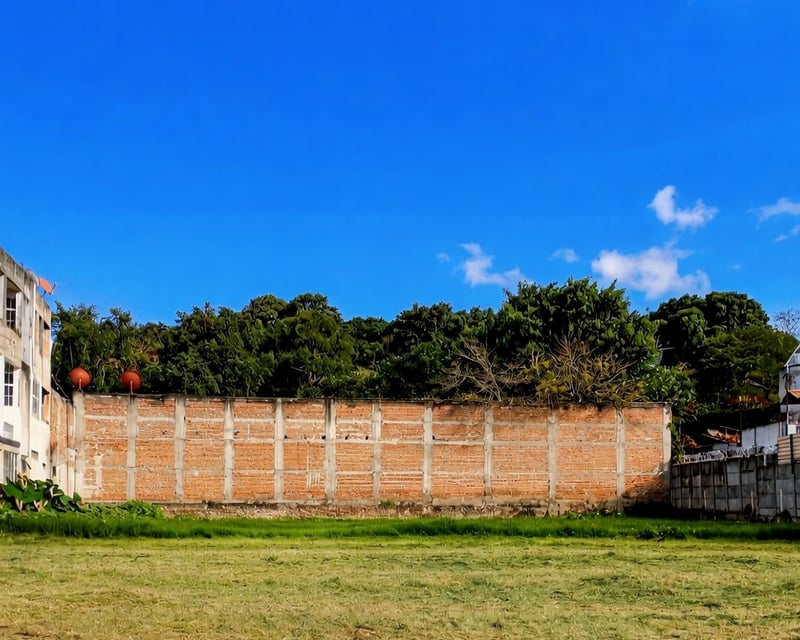 📍 TERRENO EN RENTA – CALLE CHIPILAPA | ANTIGUA GUATEMALA