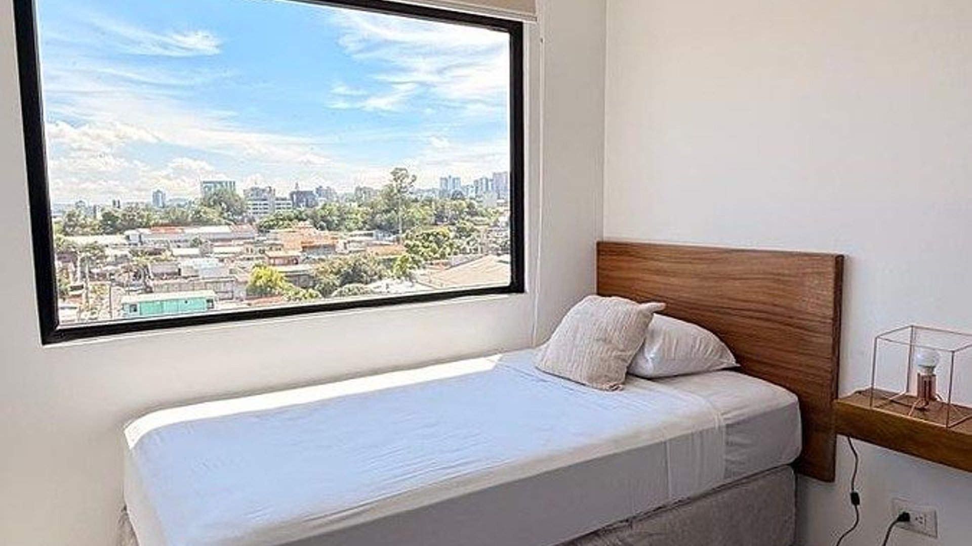 APARTAMENTO EN VENTA AMUEBLADO  ZONA 14 LA VILLA - Miniatura 15