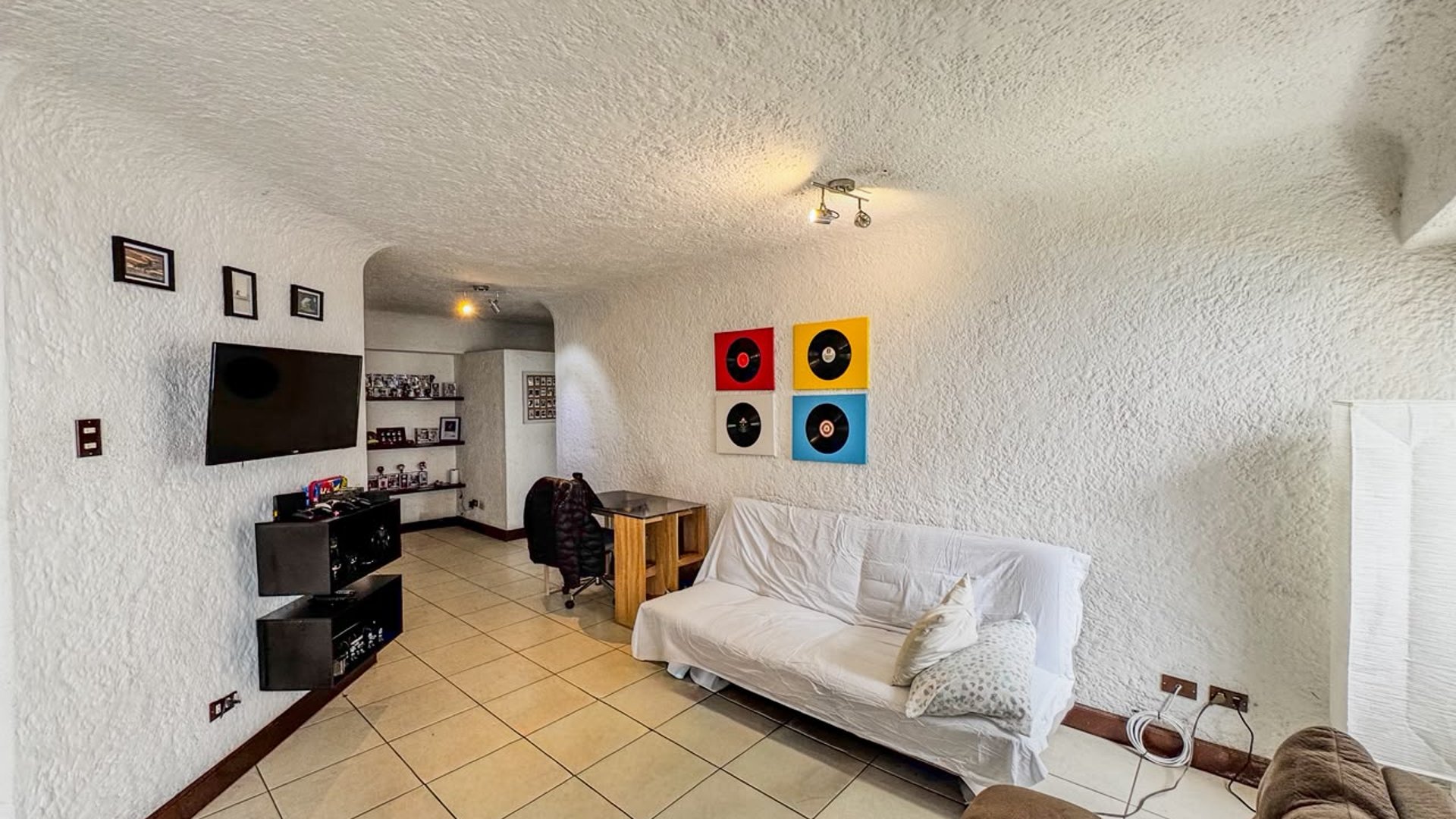 VENTA DE CÉNTRICO APARTAMENTO - EL FERROL, ZONA 15 - Miniatura 2