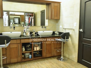Casa en venta, en Zona 15 - 5