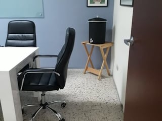 Oficina en alquiler zona 10 - 4