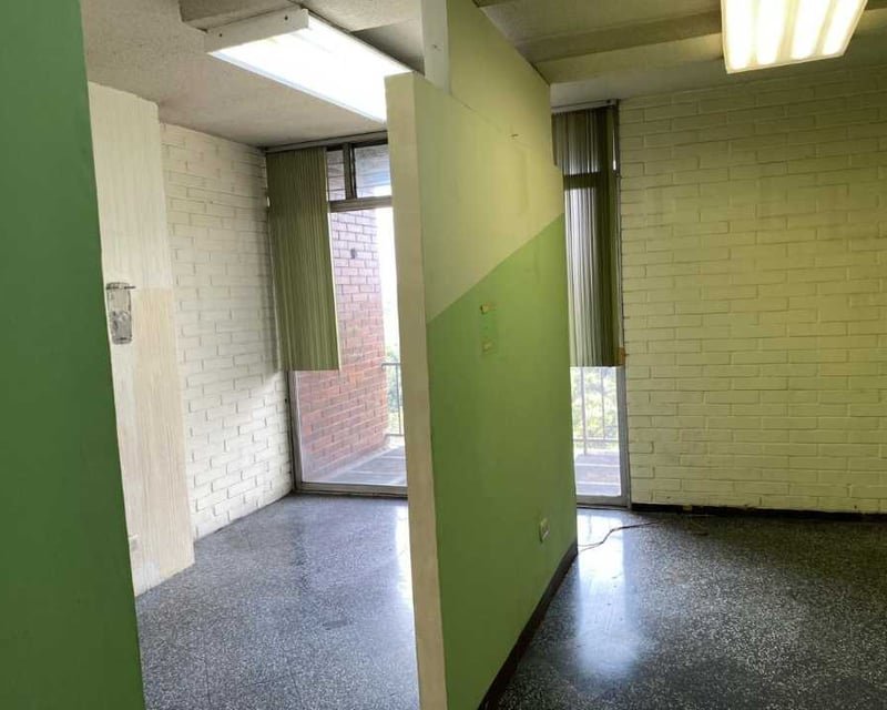 Alquilo Ofinas Zona 9 Edificio Etisa