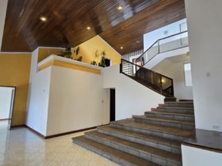 Casa en Venta en Montebello, Carretera a El Salvador - 2