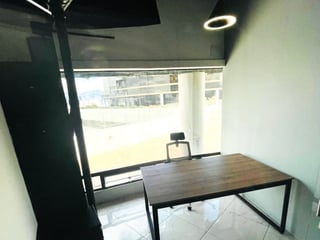 Oficina en Alquiler en Zona 10 - 2