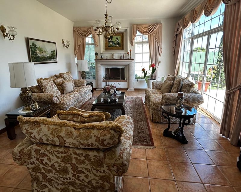 Lujosa Residencia en Venta - Zona 16, Ciudad de Guatemala