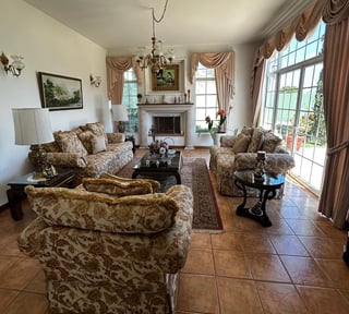 Lujosa Residencia en Venta - Zona 16, Ciudad de Guatemala