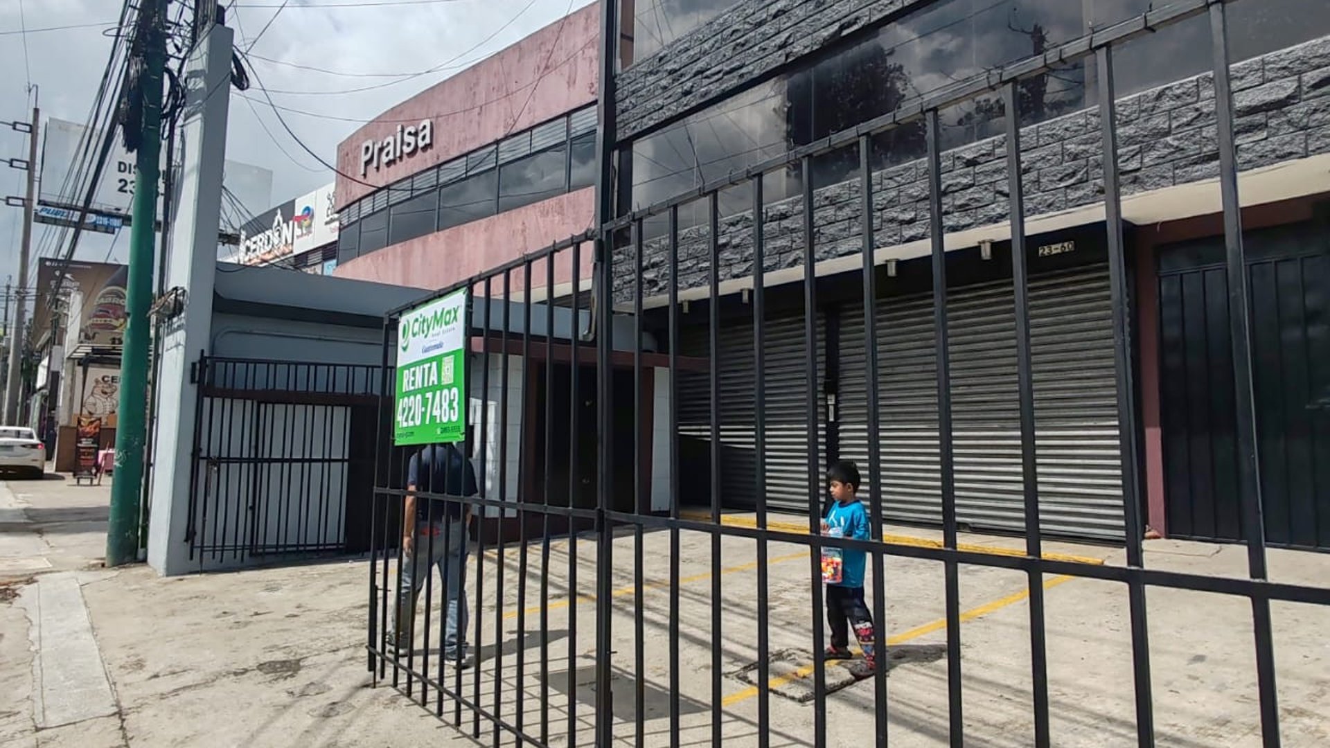 Edificio en alquiler sobre la 20 calle zona 10