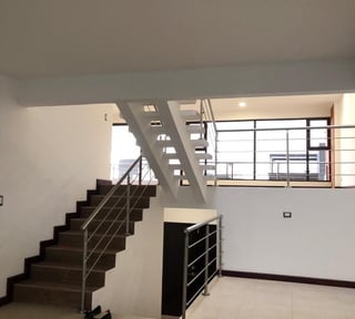 Casa en renta de 4 habitaciones con jardin en zona 16 Ref-5320