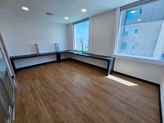 ALQUILER DE OFICINA EN ZONA PRADERA, ZONA 10 - 2