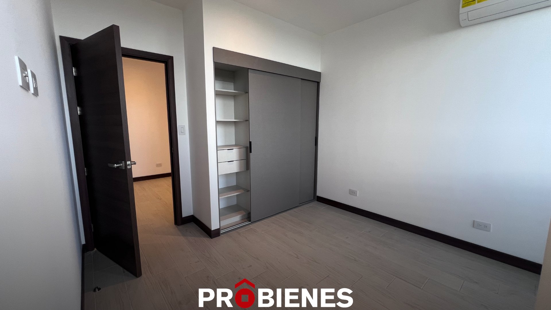 Penthouse de 3 habitaciones en SPAZIO zona 15 - Miniatura 10