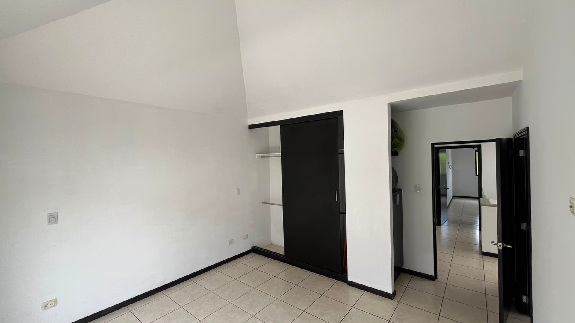 Exelente Casa En Venta En Vistas San Isidro,Zona 16 - Miniatura 5
