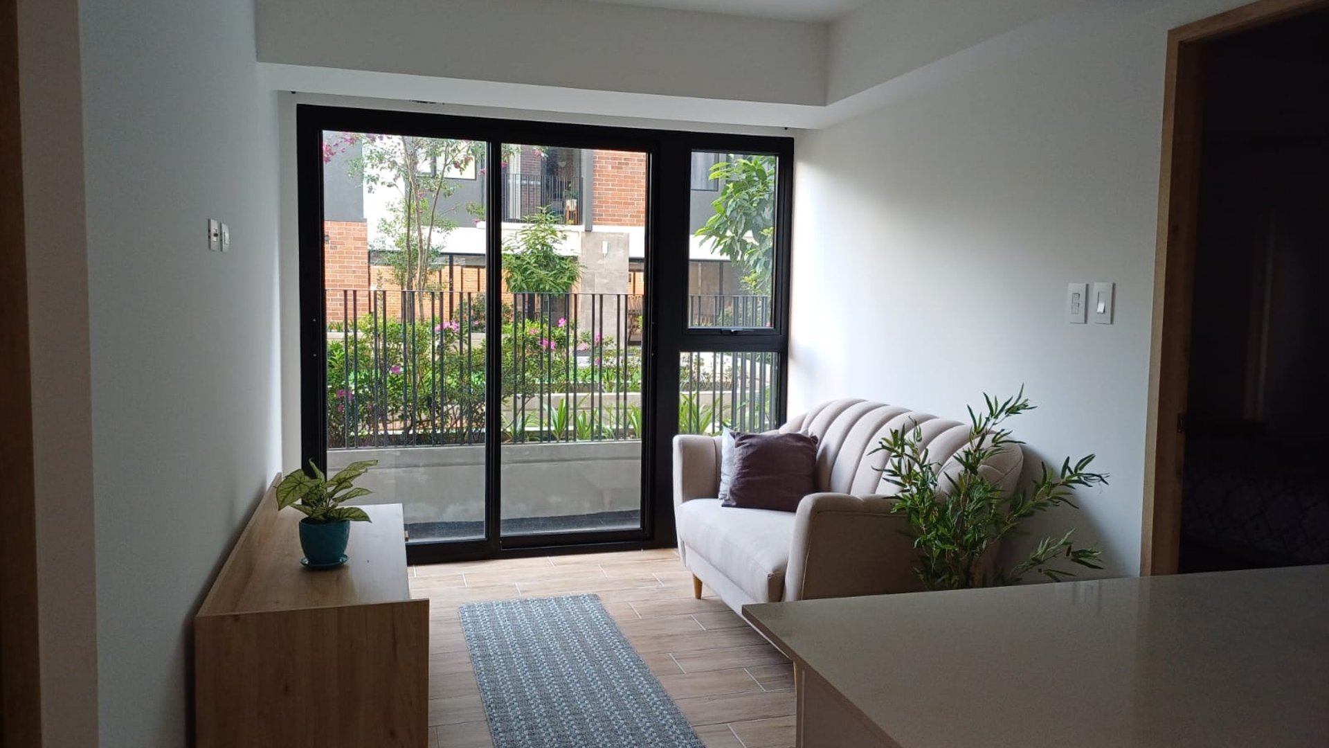 APARTAMENTO AMUEBLADO EN RENTA EN CENDANA ZONA 9 - Miniatura 16