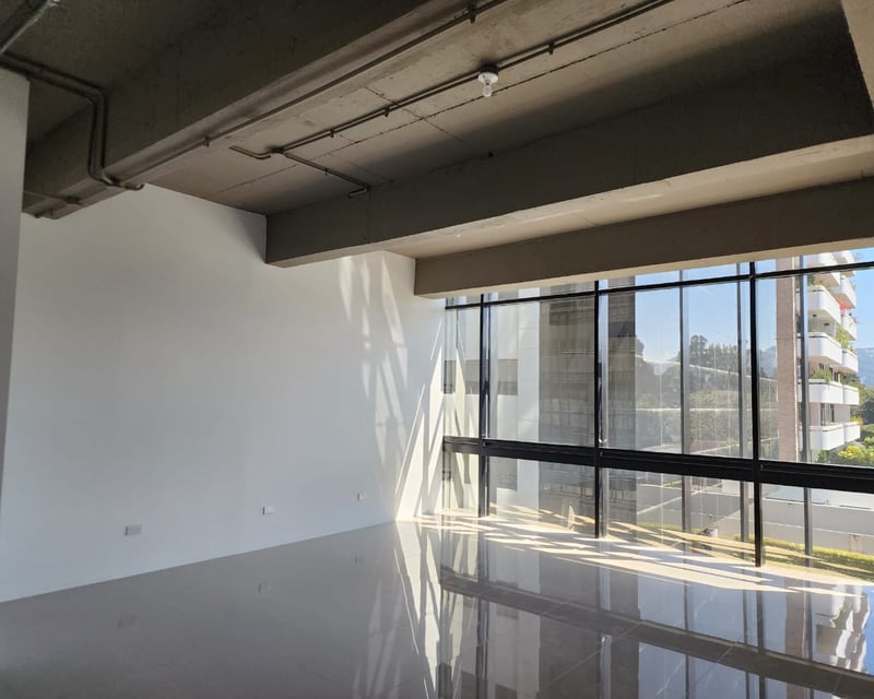 Oficina nueva en alquiler Burgo, zona 14