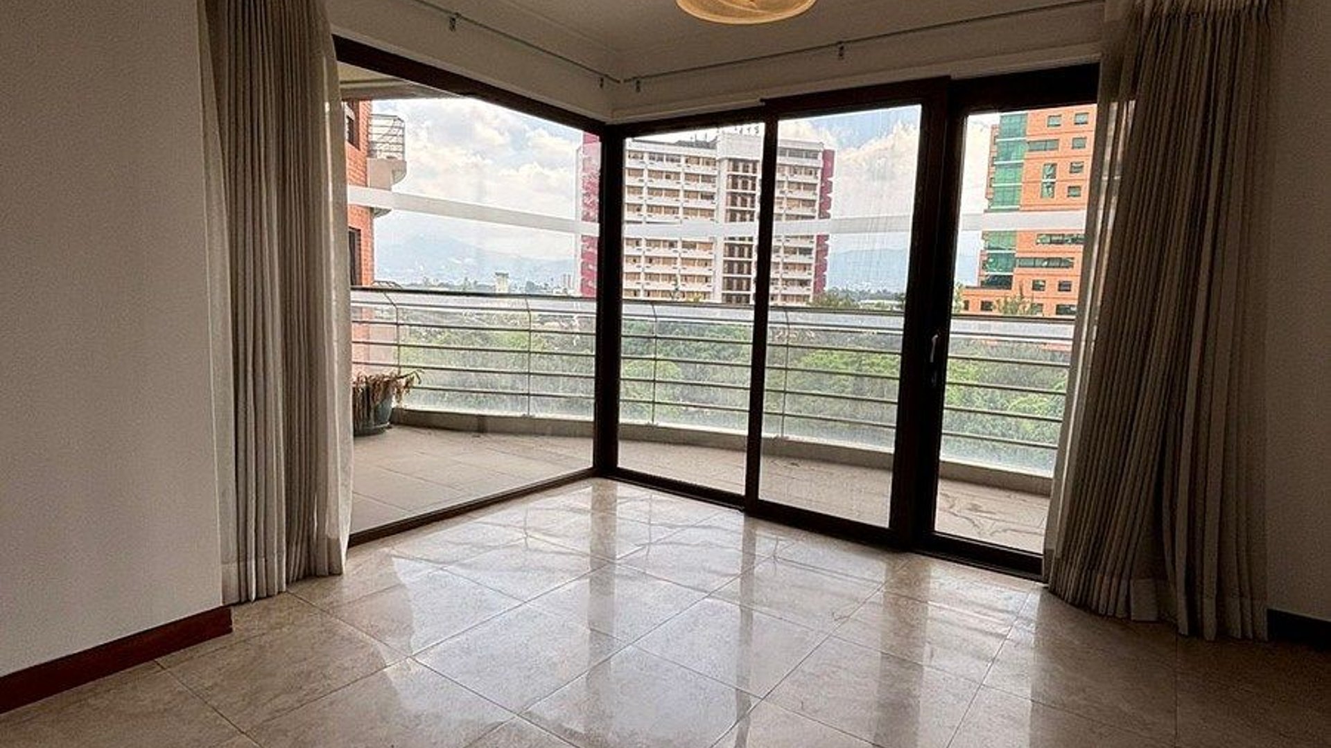 Apartamento en Renta | TADEUS zona 14 - Miniatura 11