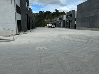 CALZADA LA PAZ / 2 Ofi-Bodegas a estrenar en Renta , zona 17 - Image 2