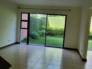 Casa en alquiler de 3 habitaciones en Alamedas de San Isidro zona 16 - 2