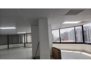 OFICINA EN RENTA  |  ZONA VIVA  |  ZONA 10 - 3