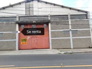 Se renta amplia bodega en zona 12 a una cuadra de AGUILAR BATRES. - 5