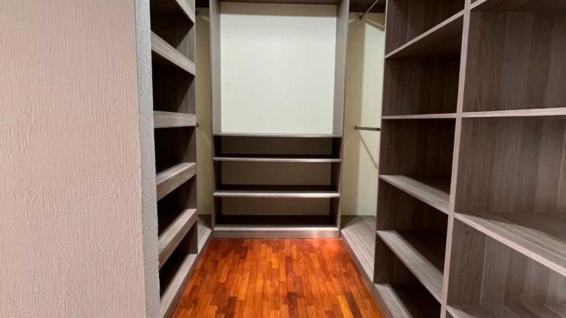 CASA EN RENTA – CONDOMINIO SAN SEBASTIÁN, AVENIDA HINCAPIÉ, ZONA 13 - Miniatura 25